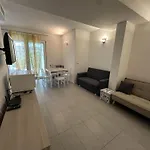 Bright New Between And Centre Apartment Bibione