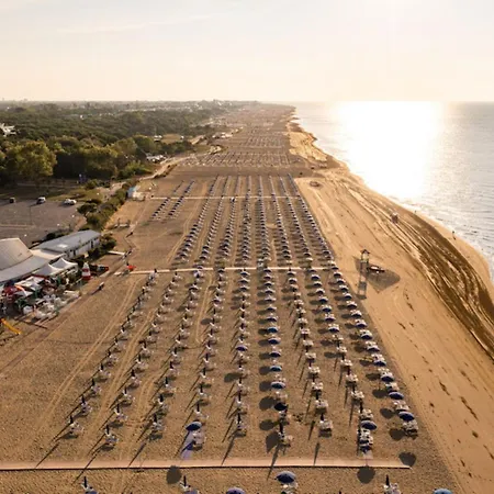 Bright New Between And Centre * Bibione